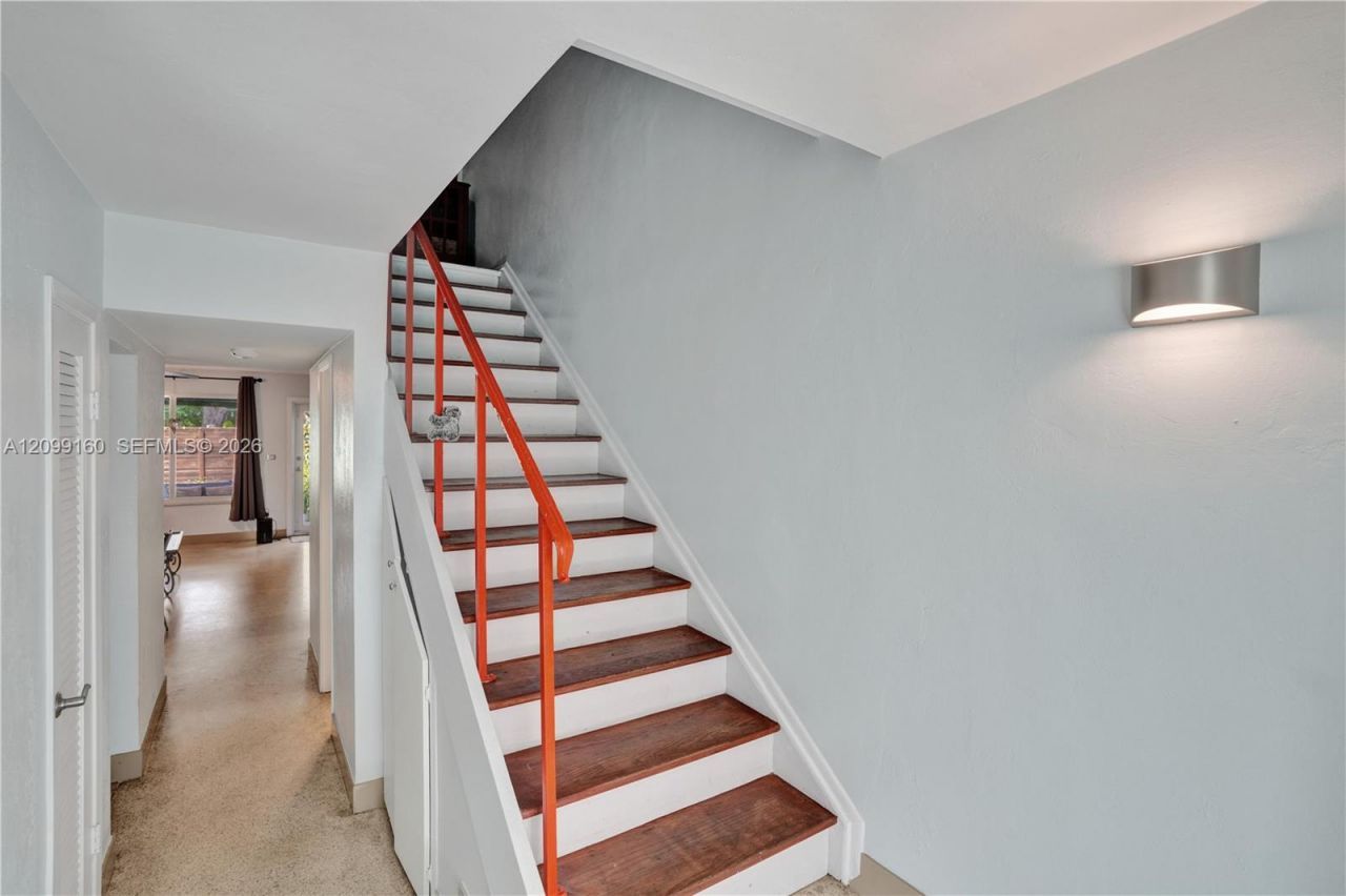 1719 NE 142nd St , North Miami, FL 33181 Photo