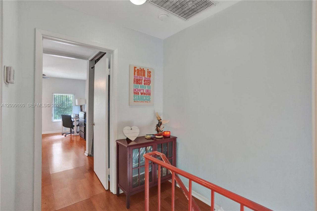1719 NE 142nd St , North Miami, FL 33181 Photo