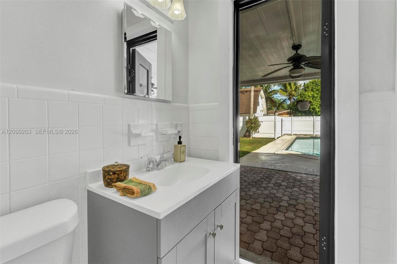 4005 Johnson St, Hollywood, FL 33021 Photo