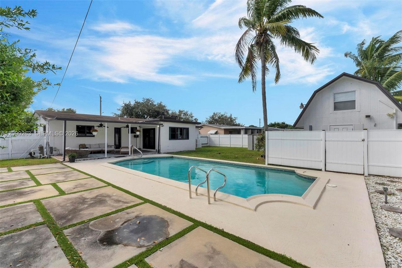 4005 Johnson St, Hollywood, FL 33021 Photo