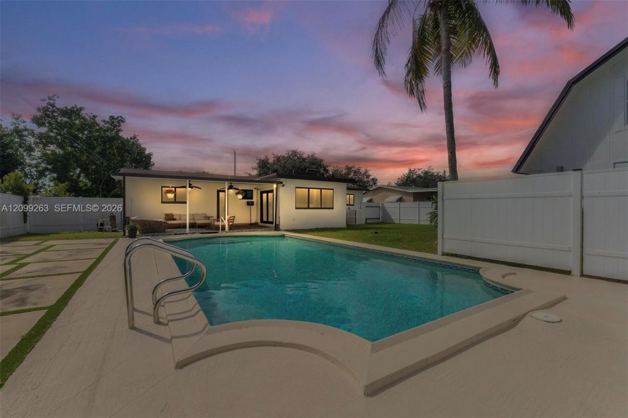 4005 Johnson St, Hollywood, FL 33021 Photo