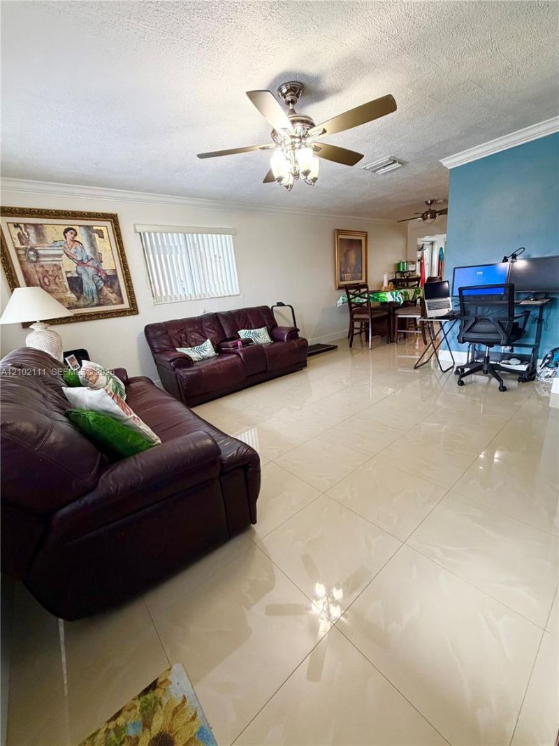 4919 NW 52nd St , Tamarac, FL 33319 Photo