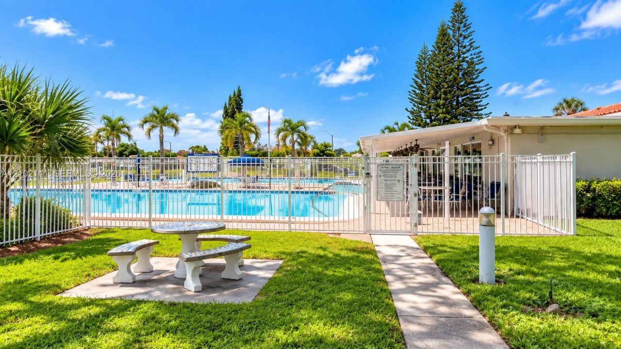 4919 NW 52nd St , Tamarac, FL 33319 Photo