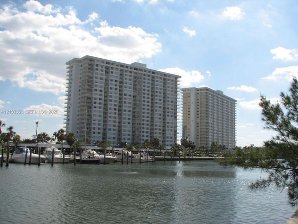 300 Bayview Dr , Unit 410, Sunny Isles Beach, FL 33160