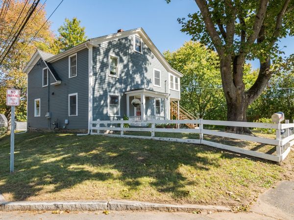 4 Pleasant St, Ipswich, MA 01938