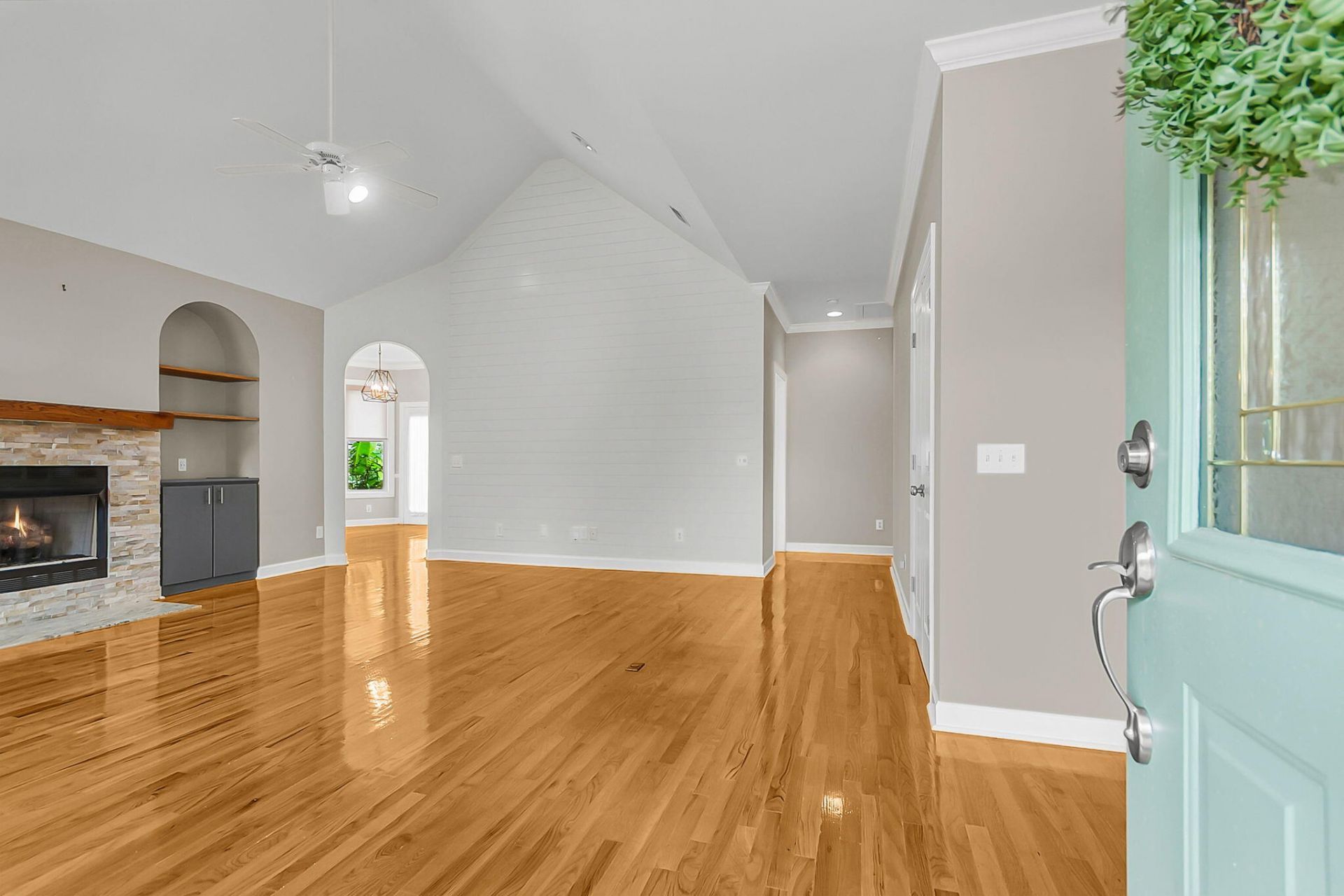 2486 Cheswick Lane Photo 7