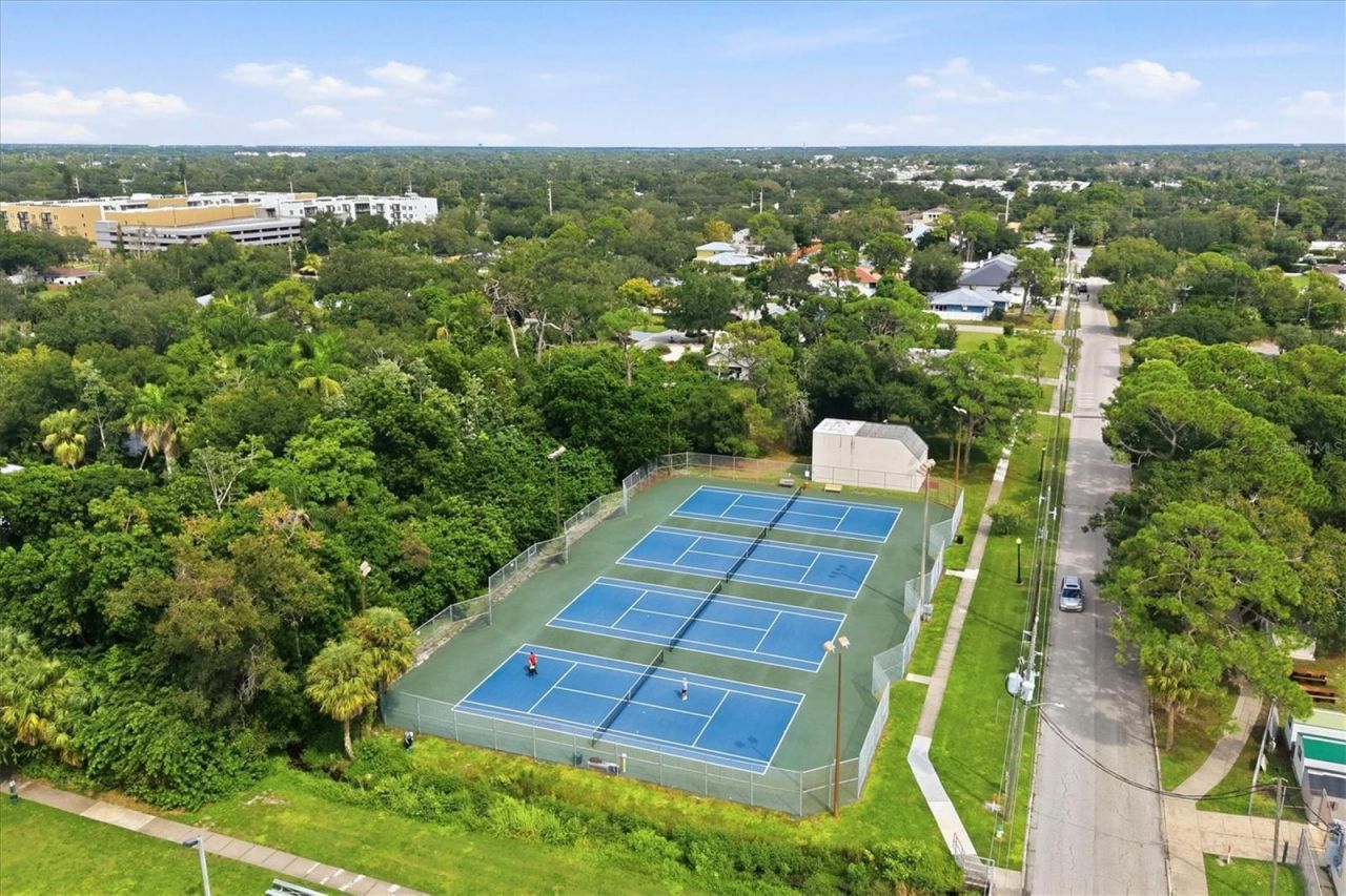 2533 Hawthorne Street , Sarasota, FL 34239 Photo