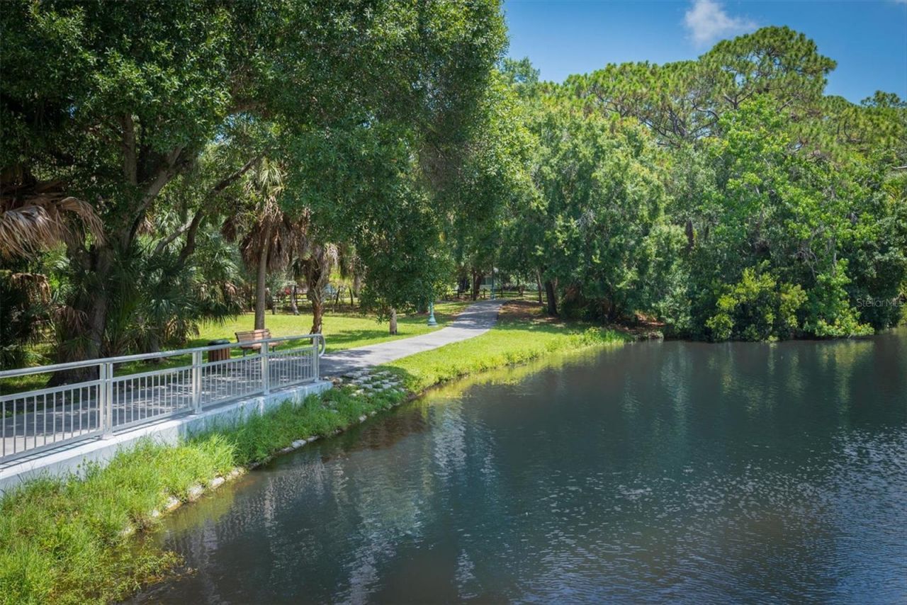 2533 Hawthorne Street , Sarasota, FL 34239 Photo