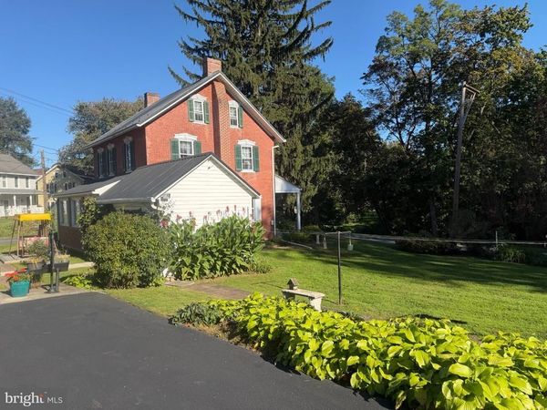 314 E MEADOW VALLEY ROAD, LITITZ, PA 17543