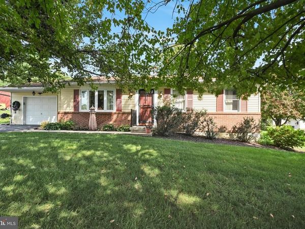 1519 E NEWPORT ROAD, LITITZ, PA 17543