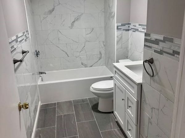 1603 Pleasant Street, Unit 2E, Fall River, MA 02723
