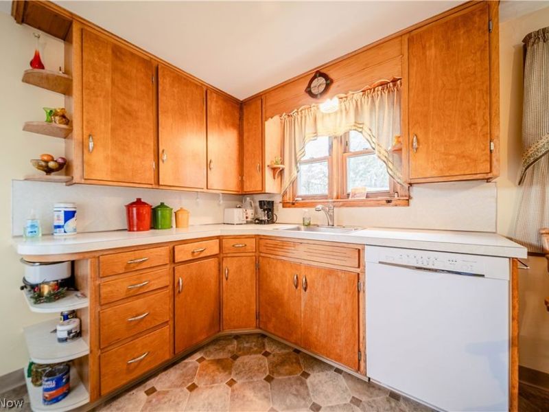 117 Smucker Street, Orrville, OH 44667 Photo 12