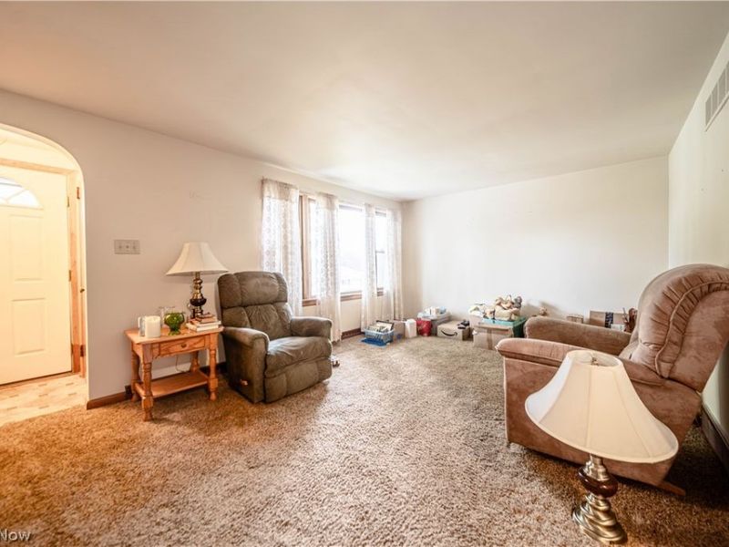 117 Smucker Street, Orrville, OH 44667 Photo 9