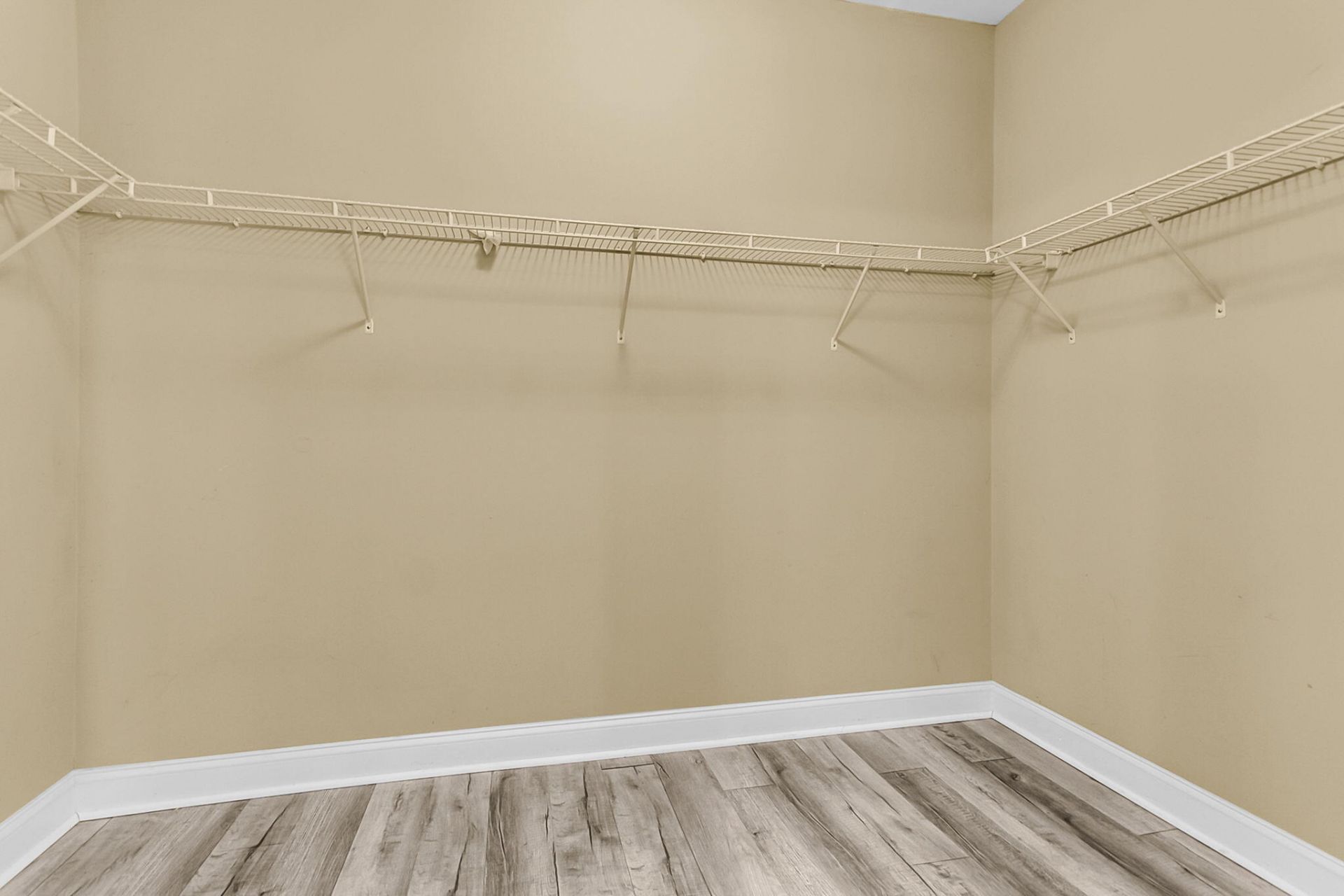 9166 Markleys Grove Boulevard Photo 32