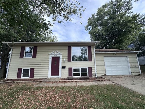 909 Sunset Ridge , Danville, IL 61832