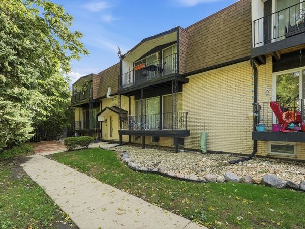 5633 Edge Lake Drive , Oak Lawn, IL 60453