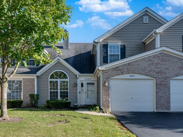 6865 Hampton Circle , Gurnee, IL 60031