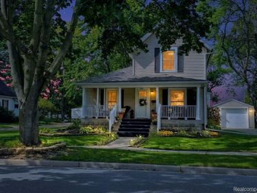 902 Degroff Street, Grand Ledge, Mi 48837