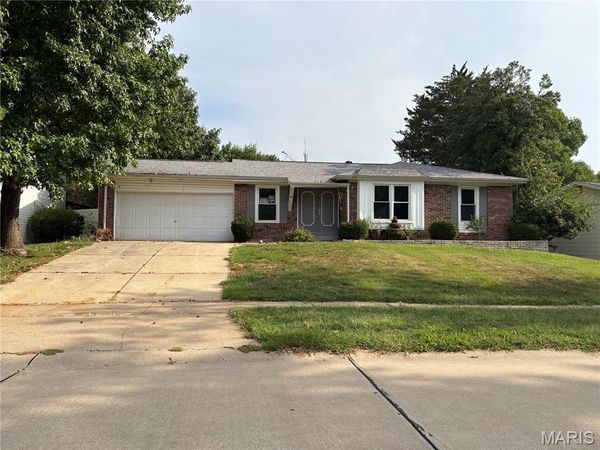 371 Palermo Drive , Ballwin, MO 63021