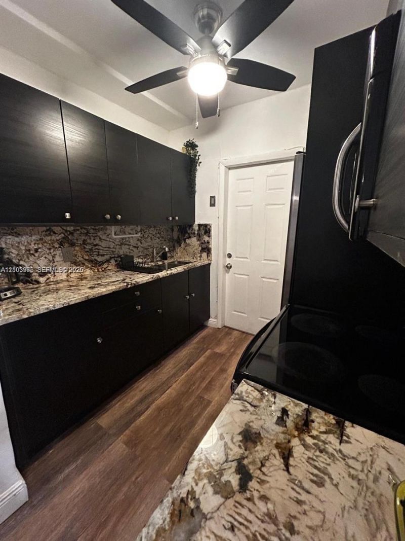 1945 NW 33rd St, Unit 1945, Miami, FL 33142 Photo