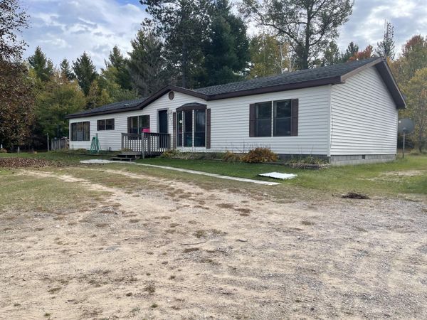 5438 E Pinewood Trail, Roscommon, MI 48653