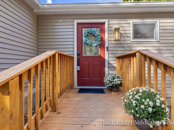 6738 Ramsdell Drive NE, Rockford, MI 49341