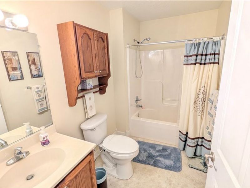 719 Oak Tree Lane, Belpre, OH 45714 Photo 29