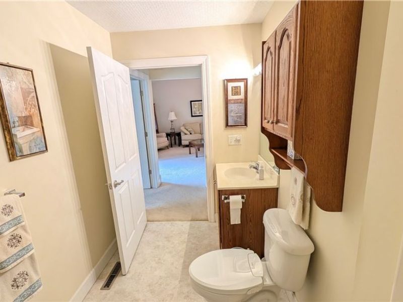 719 Oak Tree Lane, Belpre, OH 45714 Photo 30