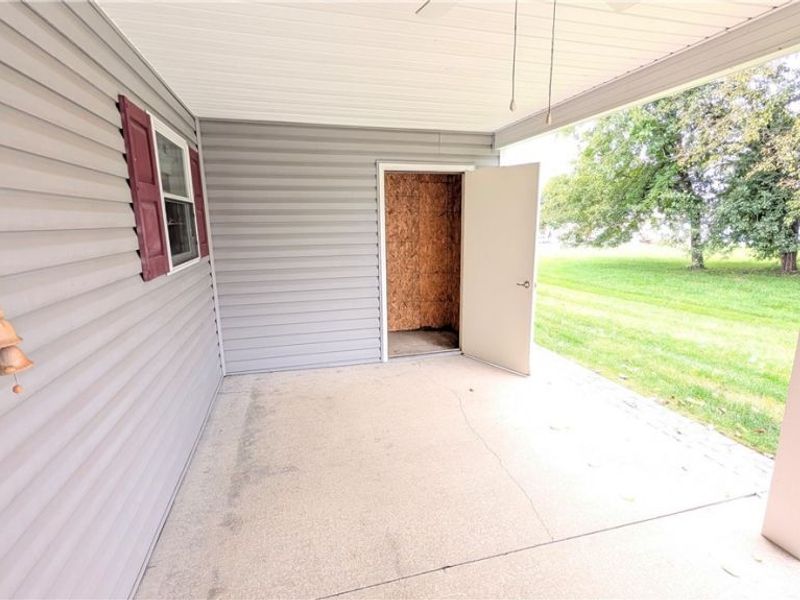 719 Oak Tree Lane, Belpre, OH 45714 Photo 34
