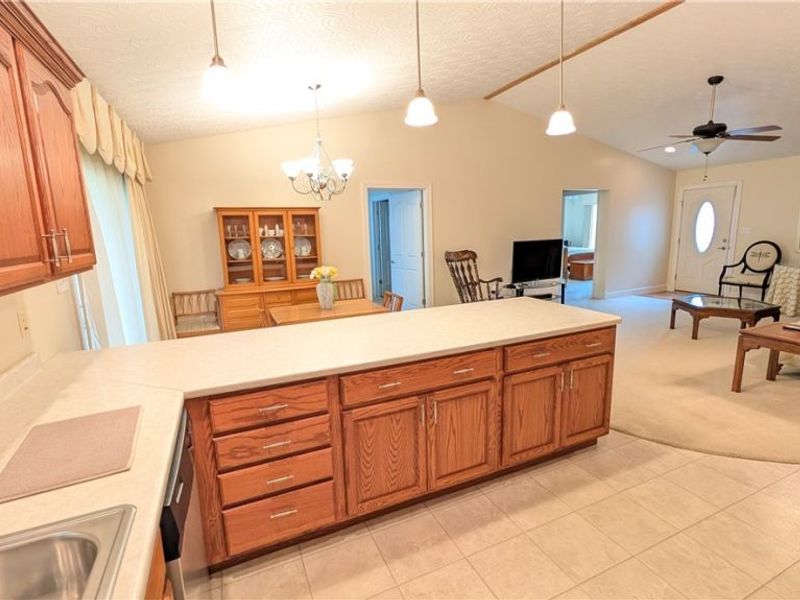 719 Oak Tree Lane, Belpre, OH 45714 Photo 38