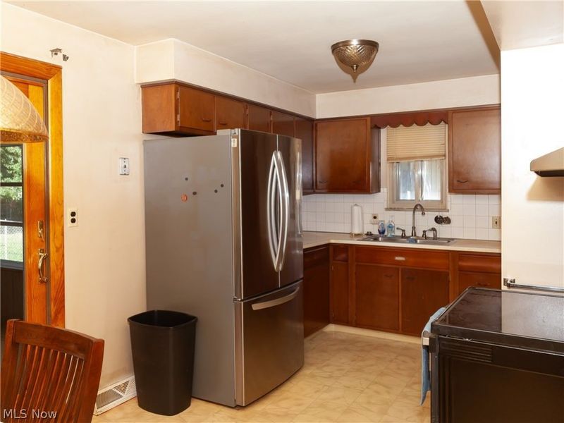 4526 W 154th Street, Cleveland, OH 44135 Photo 5