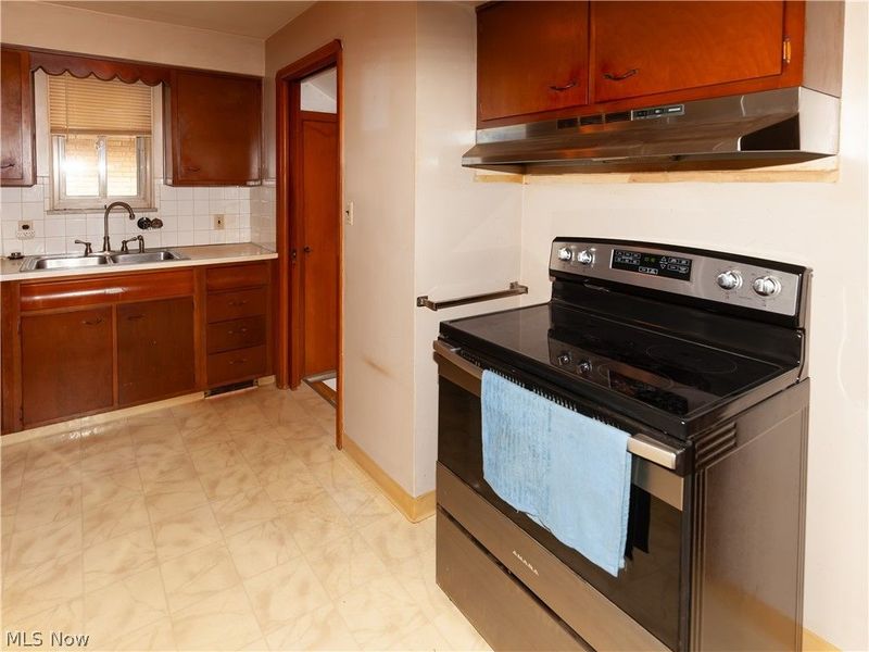 4526 W 154th Street, Cleveland, OH 44135 Photo 6