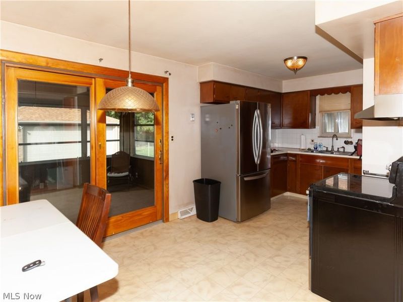 4526 W 154th Street, Cleveland, OH 44135 Photo 7