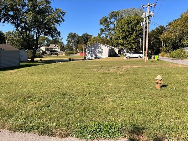 King Street, Harrisonville, MO 64701