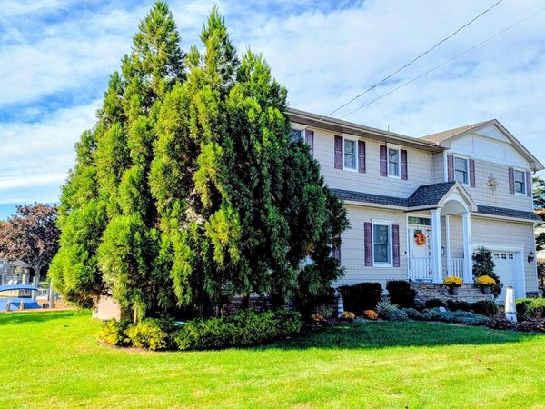 120 Mayhew Avenue, Babylon, NY 11702