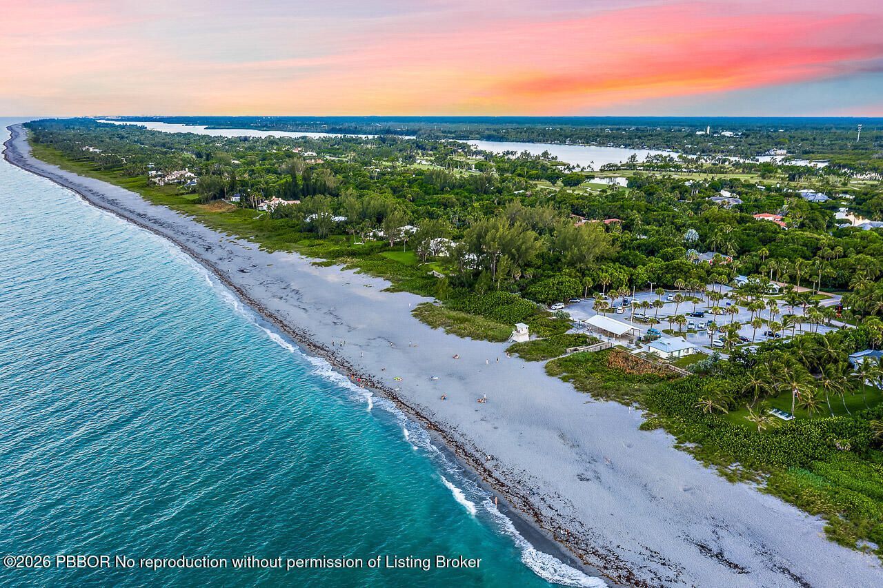 8686 SE Mars Street, Hobe Sound, FL 33455 Photo