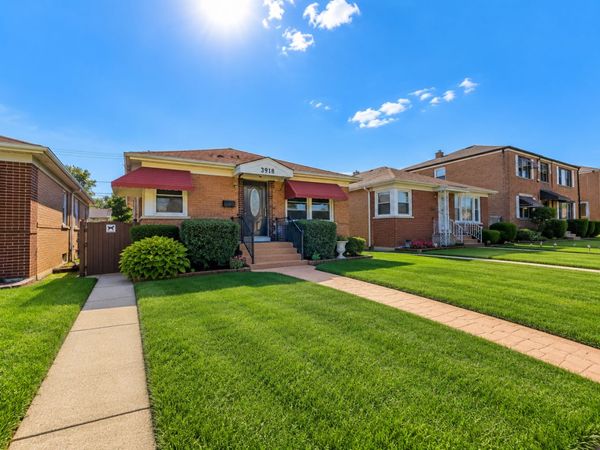 3918 Madison Street , Bellwood, IL 60104