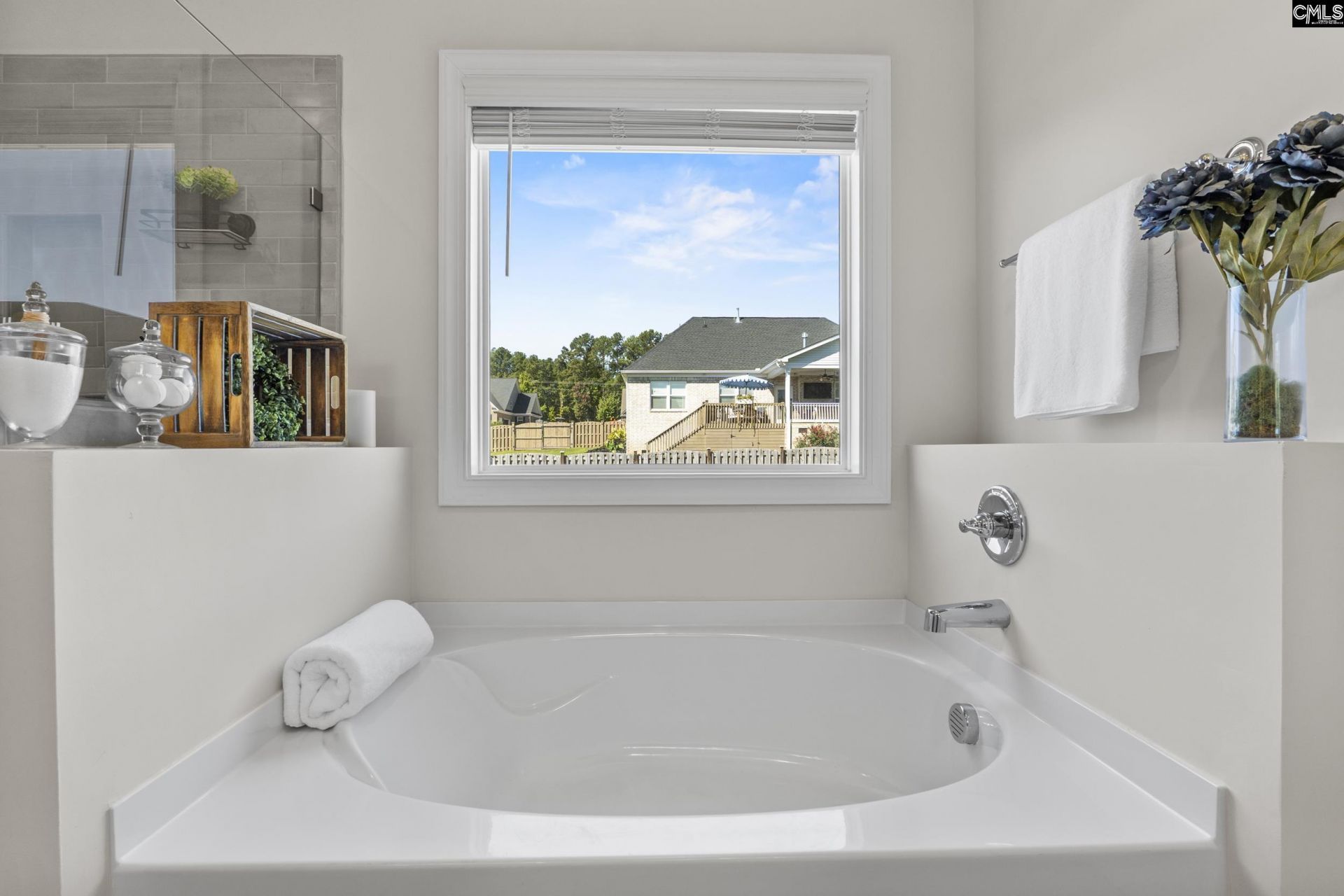 527 Radnor Hunt Court Photo 31
