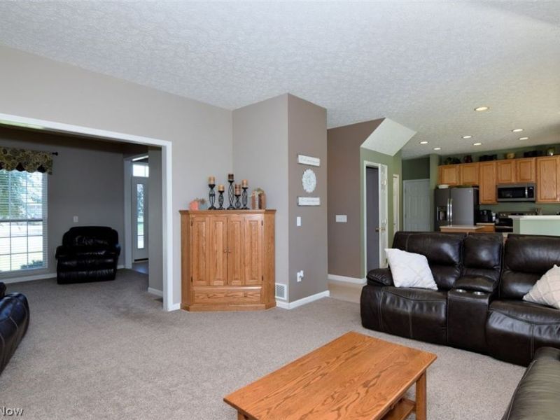 2752 Pinegate Drive, Norton, OH 44203 Photo 10