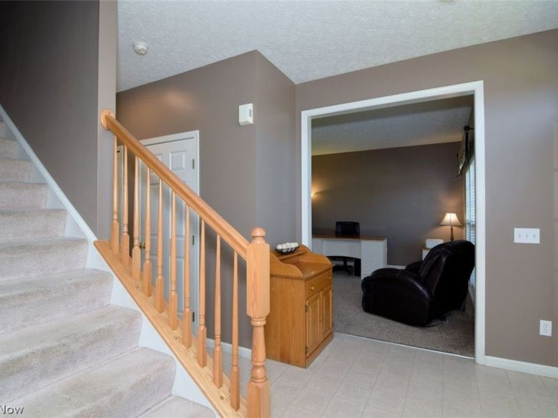 2752 Pinegate Drive, Norton, OH 44203 Photo 5