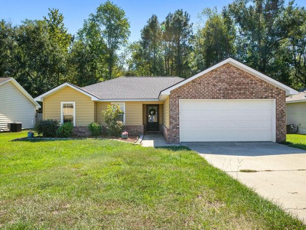 28 S Ambrose, Hattiesburg, MS 39402