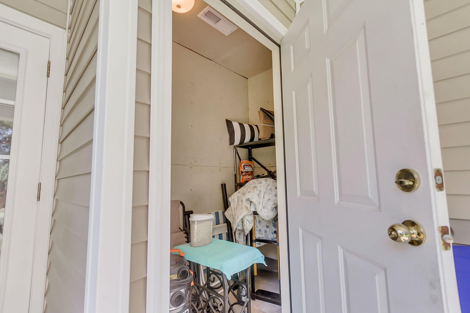 9013 Robins Nest Way Photo 23