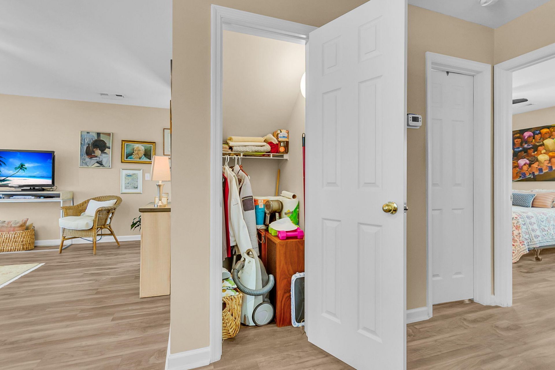 9013 Robins Nest Way Photo 28