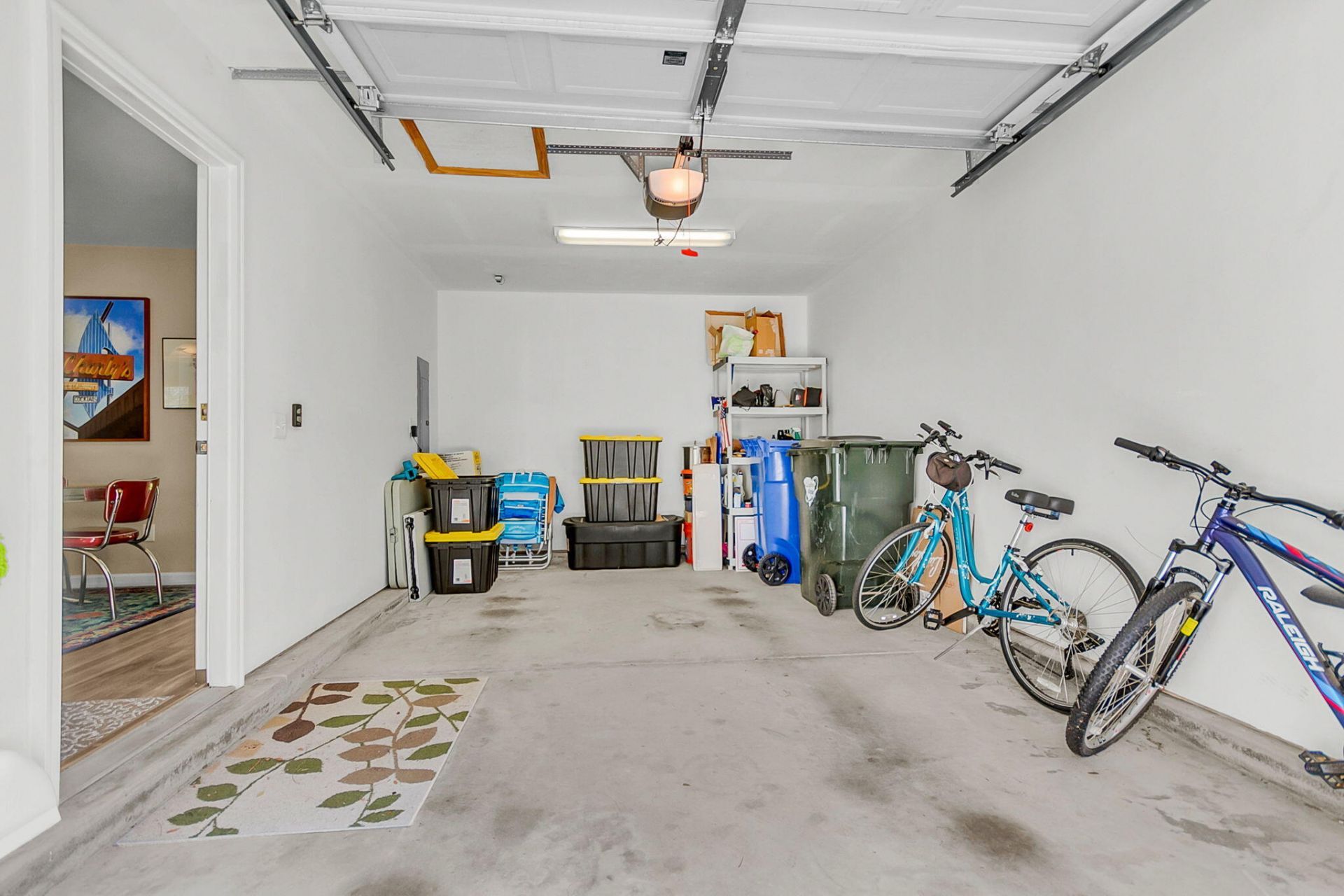 9013 Robins Nest Way Photo 34