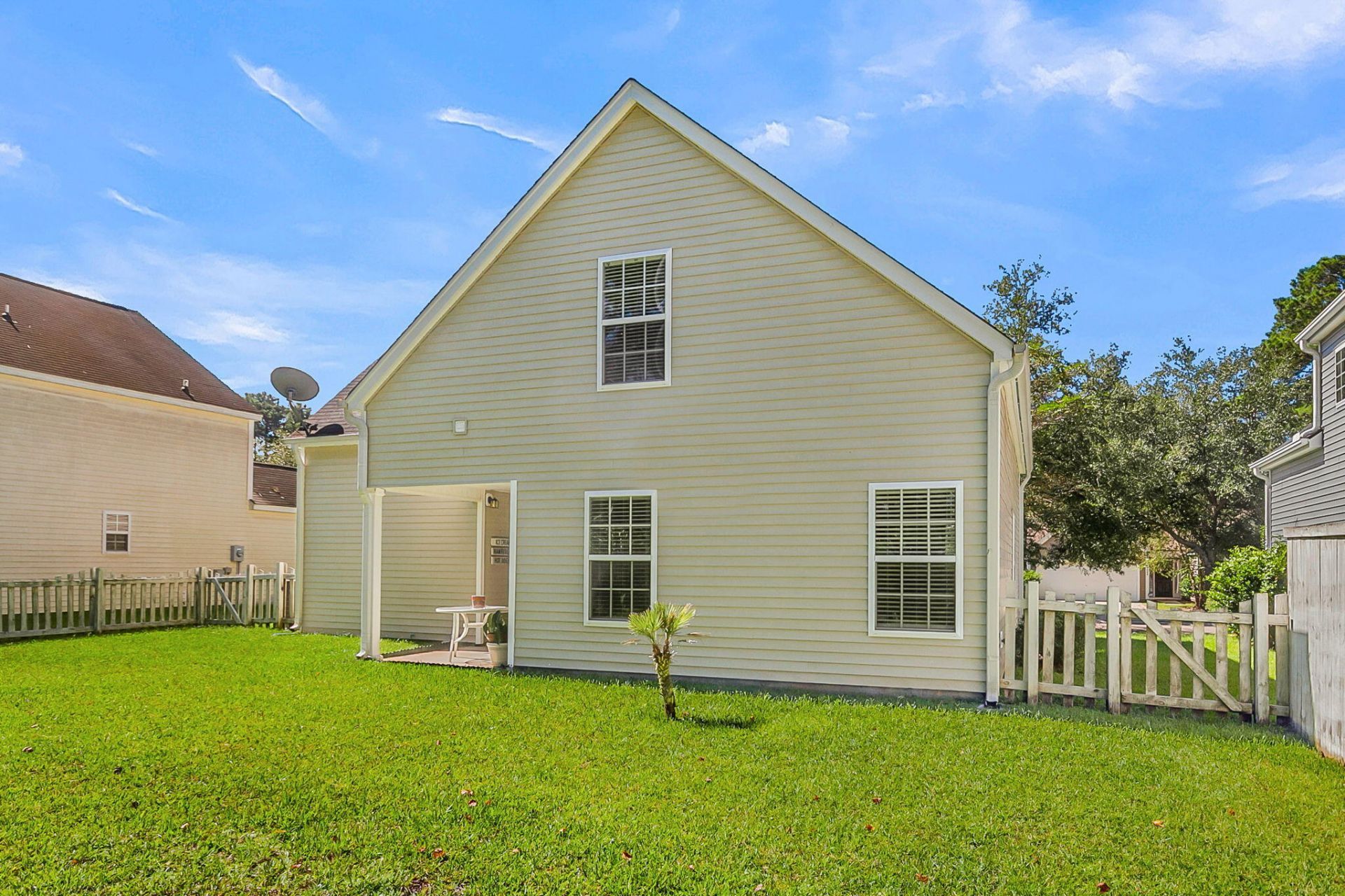 9013 Robins Nest Way Photo 36