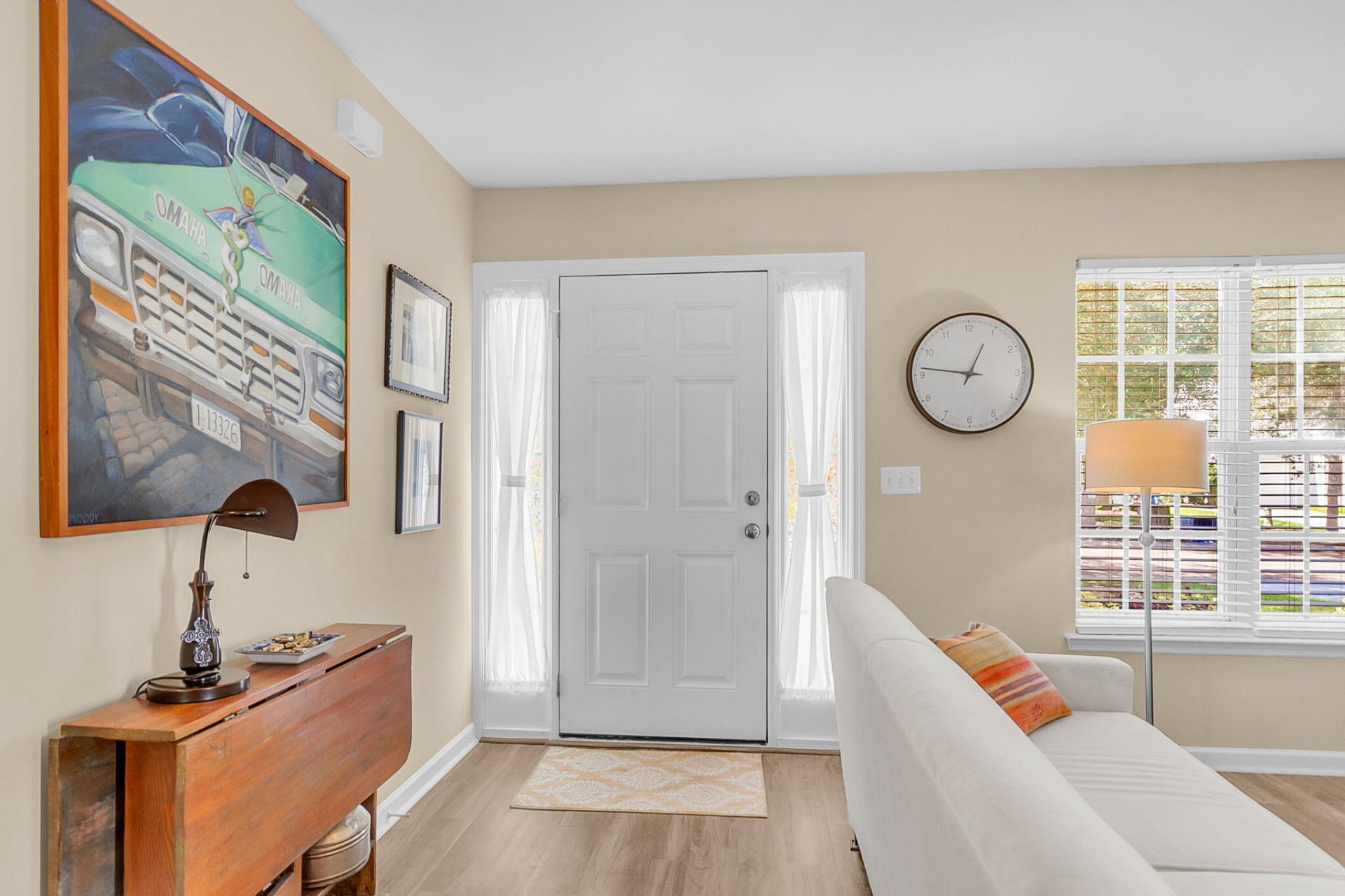9013 Robins Nest Way Photo 4