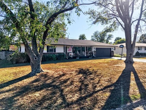 354 Farmers Lane , Lebanon, MO 65536