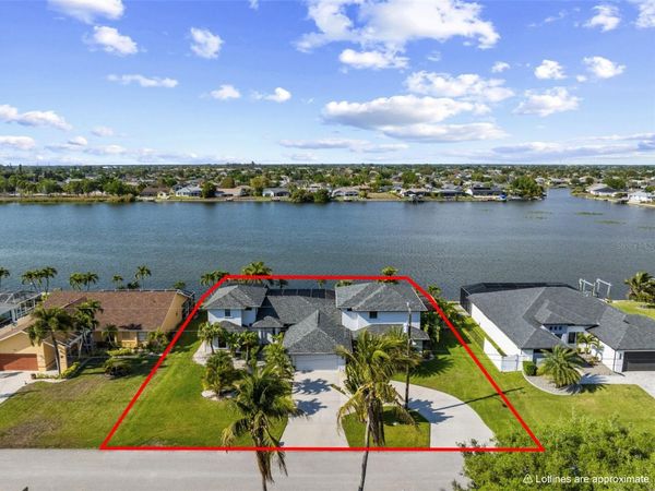 313 SE 6TH STREET , CAPE CORAL, FL 33990