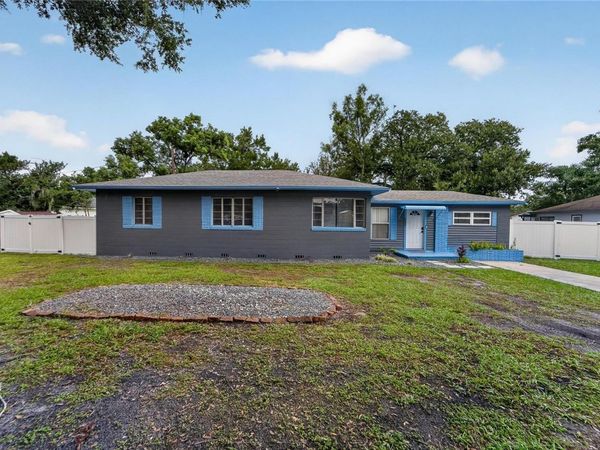 627 HOLLY PLACE , LAKELAND, FL 33801