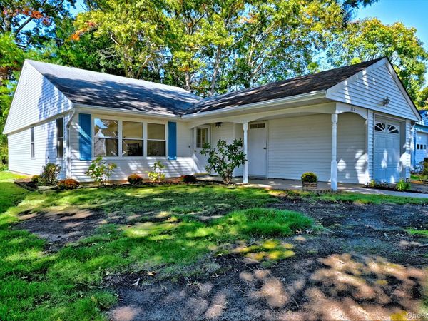 177 Canterbury Drive , Ridge, NY 11961